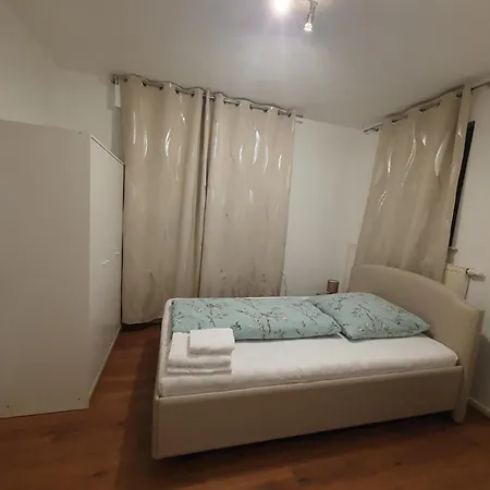 Helles Privatzimmer An Der Universitaetsklinik Alloggio in famiglia *