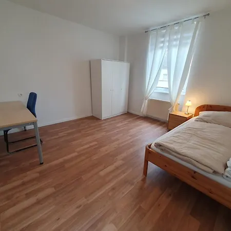 Helles Privatzimmer An Der Universitaetsklinik Magonza